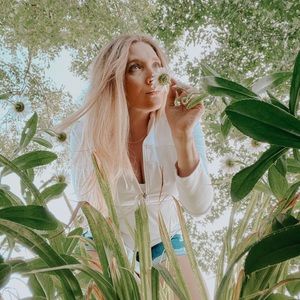 Meet your Posher, Terra